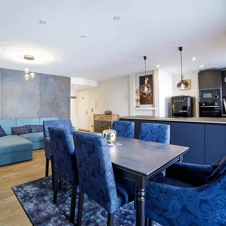 Apartment Private In The Center Of Les Pins Parallel To The Seafront